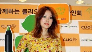 이효리, 봄을 부르는 미모… ‘30대 맞아?’