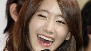 [SD포토] 빵 터진 윤아 ‘아 정말~’
