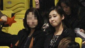 [포토] 최희 아나도 신화창조 출신? 콘서트장서 포착 ‘여신미모’