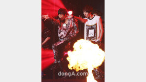 [SD포토] SM 신인그룹 EXO-K, ‘주문을 외우듯’