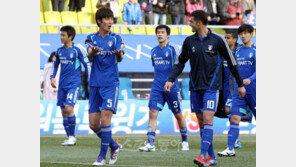 수원 “단독선두 얼마만이냐”