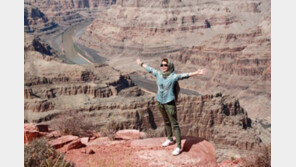 황혜영, 미국 그랜드 캐니언서 ‘히치하이킹 설정샷’ 공개