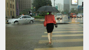 “여자는 다 죽어야”…출근길 여성 뒤에서 목봉 난타