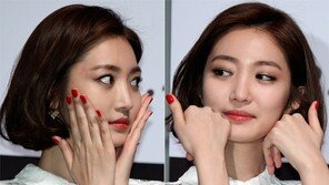 [SD포토] 고준희, 우월 V라인 얼굴 손보다 작아