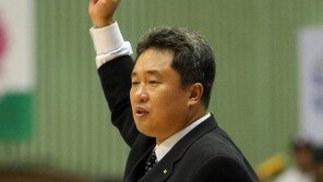 연봉 4억5000만원…전창진, KT 지휘봉 3년 더