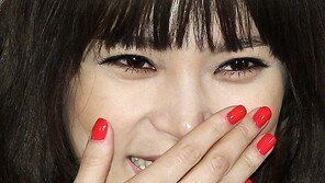 [SD포토] 박시연, 팜파탈 미소 ‘깜짝’