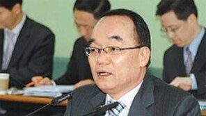 박재완 장관 “단지 제비 한 마리 왔을 뿐”