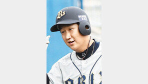 이대호 3안타… 첫 멀티히트