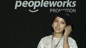 이효리, 과한 ‘낙서패션’ 지적에 “돋보이고 싶었어요” 사과