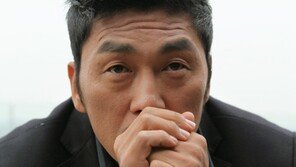 배우 김영호, 포토에세이집 내고 전시회까지