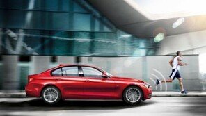 BMW, 조깅하는 운전자 알아서 따라오는車 개발?