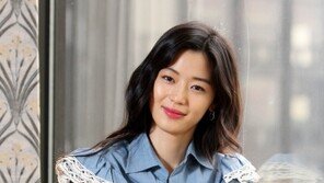 [연예 뉴스 스테이션] 전지현, 시외할머니 이영희 한복으로 화보 촬영