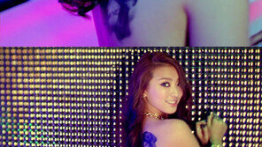 씨스타 보라 티저 공개, 등에 파격 문신 하고 클럽에서…