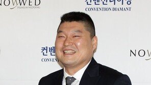 강호동, 우승민 결혼식 참석…“활동계획 없다”
