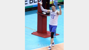 가빈 38점…삼성화재, 1승 남았다