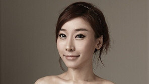 곽현화, 중요부위만 가리고 “투표합시다!”