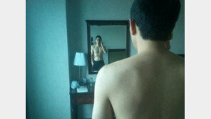 김제동, 노출 감행하며 선거 독려 ‘곽현화 보고 있나?’