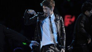 이준기, 中진출 본격 시동…시상식 무대 이어 팬미팅까지