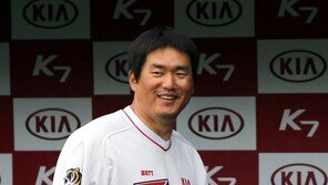 최희섭 “열심히 하겠습니다” 선동열 “좋은 모습 보여달라”