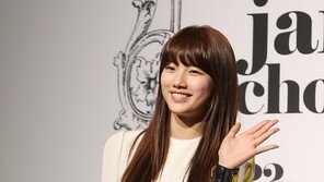 [포토] 미쓰에이 수지, 수줍은 눈웃음… 소녀감성 물씬