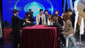 [채널A] 헉! 화면 속 초콜릿이 PC 밖으로…