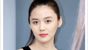 [우먼 동아일보 스타 뷰티] 고나은의 ‘선명한 립 컬러~ 연출법’ 대공개!