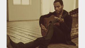 세계적 록스타 ‘레니 크라비츠’ “한국 가수와 작업하고 싶다”