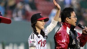 [포토] 차유람, ‘오늘은 당구가 아니라 야구에요!’