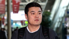 [앤서니 기자의 추신수 스토리] 엄지 보호대 찬 추신수, 몸쪽 볼 공포 벗어날까