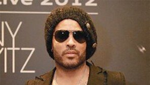 美 록스타 크라비츠 첫 내한공연 “오늘밤 뜨거운 무대 기대하세요”