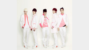 [O2플러스/커버스토리]B1A4 “엎어라 뒤집어라, 사투리로 뭔지 아세요?”