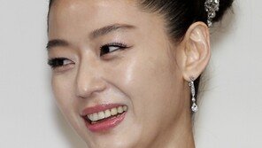 전지현, 내가 유부녀? “아직 실감 안나”