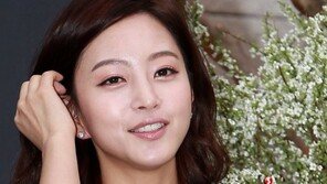 [포토] 한예슬도 결혼 고민중? ‘전지현씨 부러워요~’