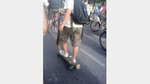 엄마가 킥보드를 안 사줘, “왠지 모르게 안쓰럽네”