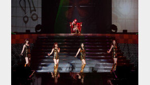 초등생부터 60대까지 1만여명 “카라 짱!”