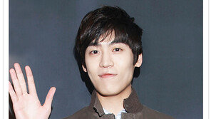 [우먼 동아일보 스타 헤어] 헤어 스타일링 레슨, ‘댄디 가이’ 존 박 헤어 스타일링 레슨