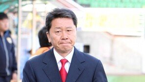 정해성 감독, 체육복 대신 수트 입은 까닭은