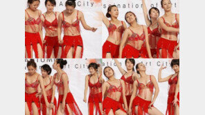 여대생들, 축제 오프닝 무대에서 ‘아찔 패션’… “휴우!”