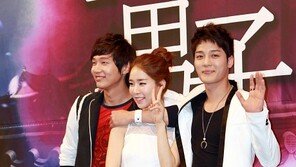 [포토] ‘터프한’ 지현우 ‘유인나 이리와~’