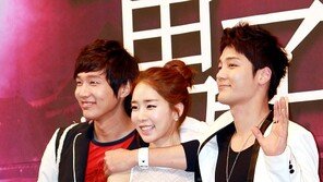 [포토] 지현우, ‘유인나는 내 여자!’ …과감허그!