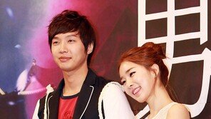 [포토] 유인나, 지현우 팔짱끼고 ‘행복해요’