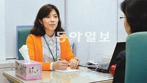 ‘눈물바다’ 전직(轉職)지원센터 통해 본 서러운 재취업 시장