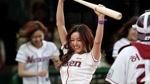 [포토] 기분 좋은 달샤벳 세리, 방망이 들고 ‘함박웃음’