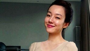 임수정, 청순 드레스 뒤 ‘반전 몸매’ 과시