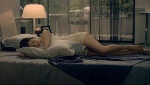 소시 서현, 침대 광고 속 명품 ‘S라인 과시’