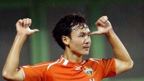 [카톡 사커] 정성민, 첫 골 넣고 자신감 쑥쑥…‘주문진 황소’ 돌진 기대하세요