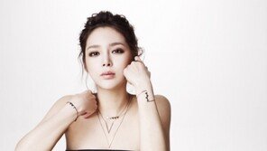 박시연, 어깨라인 드러내며 ‘청순 섹시미 발산’