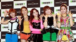 [포토] 걸스데이 ‘씨스타-포미닛에 지지 않겠어~’