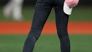 [포토] 브레이브걸스 예진, 뒤태로 마무리~!