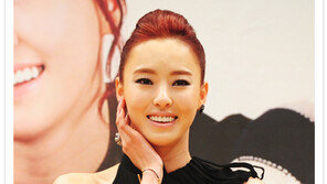 [우먼 동아일보 스타 뷰티] 이다희의 풍성한 속눈썹으로 연출한~ ‘럭셔리 아이 메이크업’